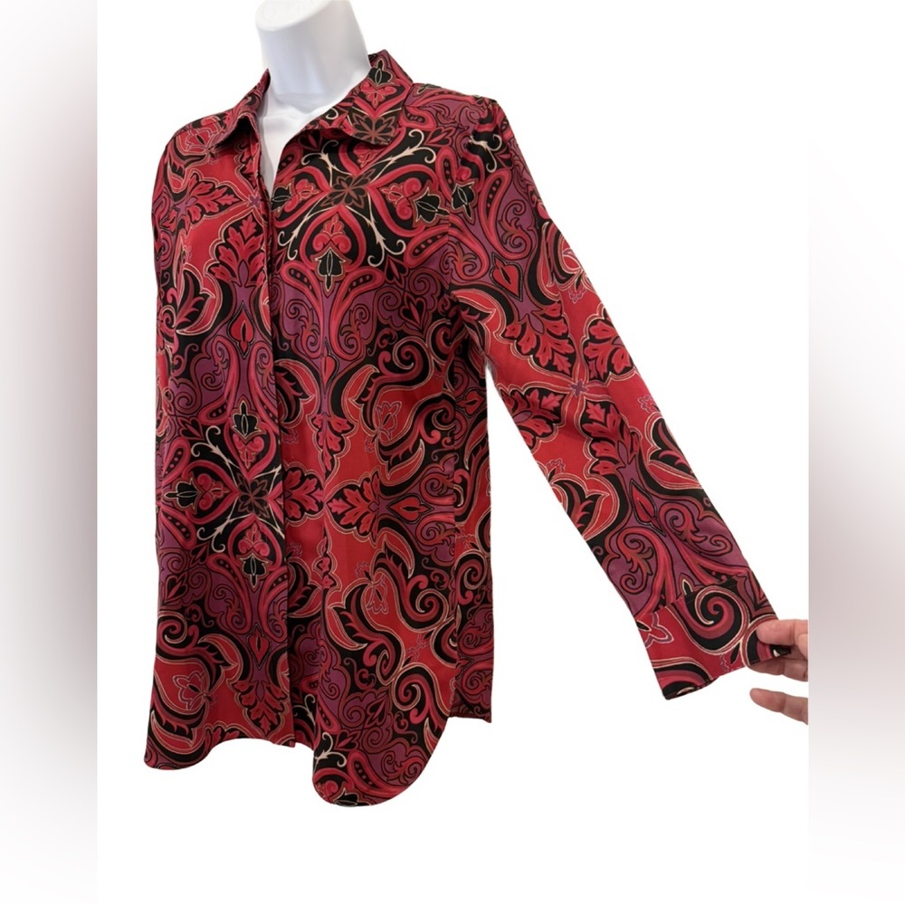 Chico's Red and Black Paisley No Iron Ladies Button Up, Size 1/M